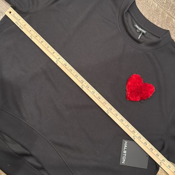 NWT Halston Women's Fuzzy Heart Oversized Sweatshirt Black Size XL - Picture 7 of 14